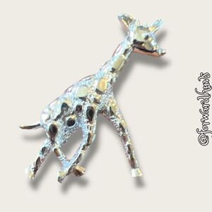 Bundle Sale 3 for $15 | Silver-Tone Giraffe Brooch